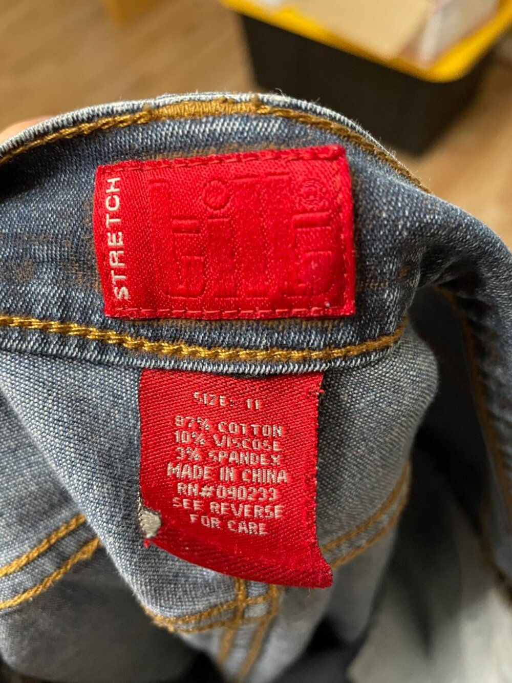 jeans - Picture 4 of 4